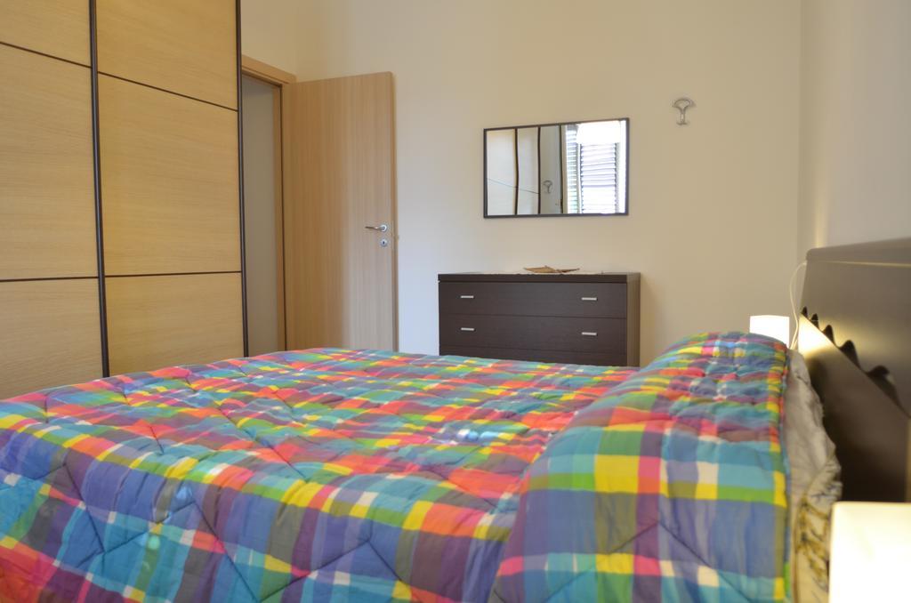 La Perla Del Magra Holidays House Монте-Марчелло Экстерьер фото